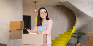 Does Amazon Hire Undocumented Immigrants? Amazon Hire