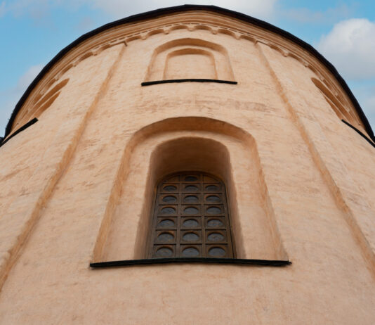 Architectural Details That Make a Difference: How Pilasters Add Depth and Character to Any Space Architectural