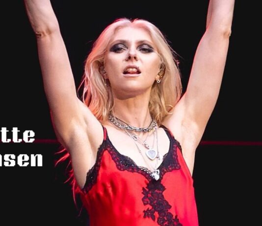 The Famous Parents of Michael and Colette Momsen Colette Momsen