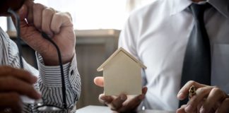 Reasons Why Estate Agents Help To Sell Or Buy Property Conveniently