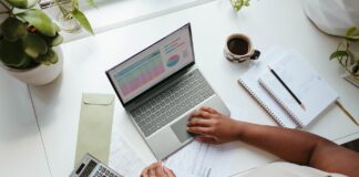 How outsourcing the right tasks can help your digital agency grow help your digital agency grow