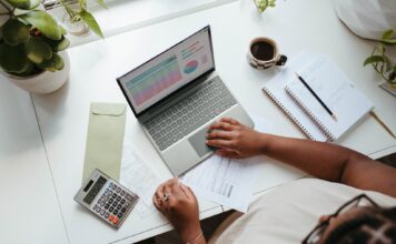 How outsourcing the right tasks can help your digital agency grow help your digital agency grow
