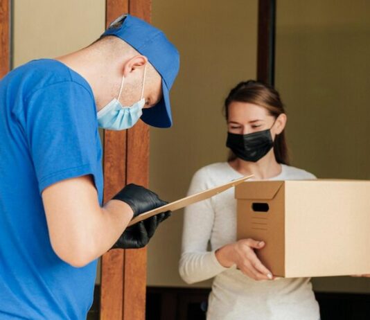 How Does the Healthcare Industry Transport Urgent Medical Supplies? Medical courier services