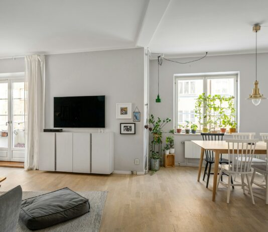 How Outdated Features Can Affect Your Home’s Comfort and Value Outdated Features