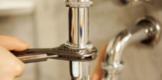Signs It’s Time To Call In A Plumber For A Shower That’s Not Draining Plumber