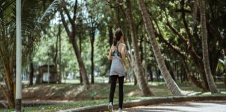 5 Simple Stretches To Increase Speed And Efficiency Stretching for runners