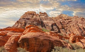 The Best Las Vegas Attractions Off The Strip Best Las Vegas Attractions