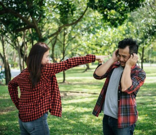 From Chaos To Calm: Your Guide To Handling Yelling With Grace Yelling With Grace