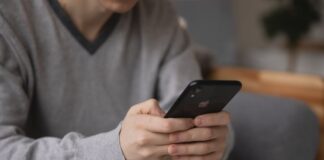 Azi Acosta Age, Weight, Race, Partner, Net Worth And Height azi acosta age