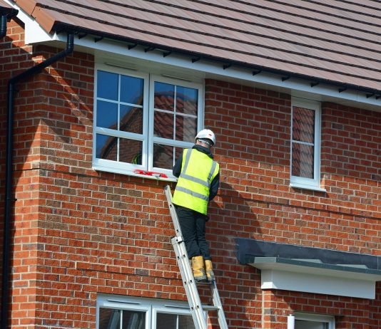 What To Look For When Hiring Emergency Glazing Services Glazing