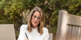Brian Cranston’s Ex-Wife Mickey Middleton: Wiki, Age, And More! mickey middleton