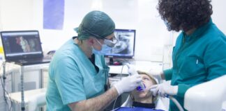 Symptoms When You Require Dentistry Services In Essex