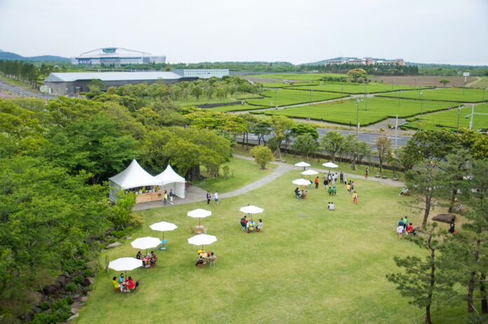semi-permanent semi-permanent tents for fast business expansion